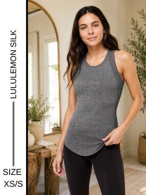 MSRP $68✨Lululemon Aerial Silk Tank Size XS/S Gray Silk-Blend Seamless Yoga Top✨